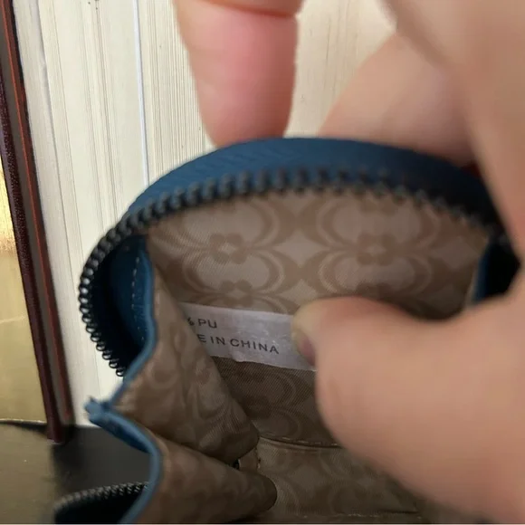 Blue and Beige Patterned Coin Purse/Bag Charm - Picture 6 of 9